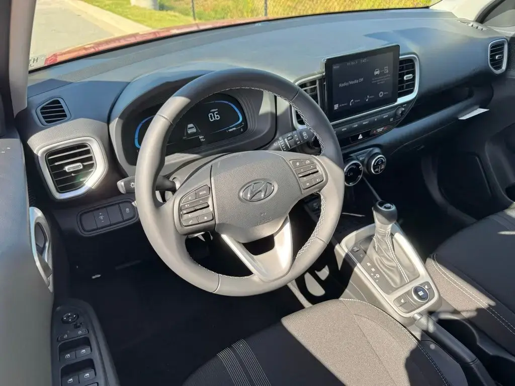 Hyundai VENUE 2026 SEL 4dr Crossover