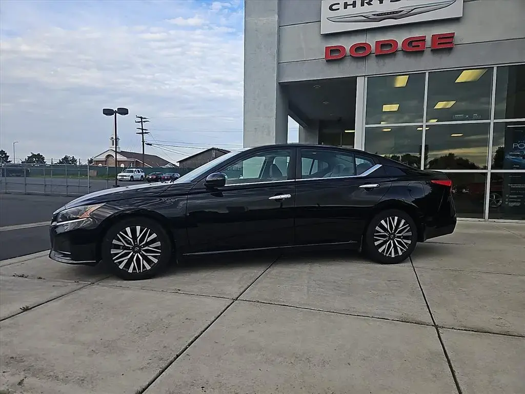 Nissan Altima 2023 2.5 SV 4dr Sedan