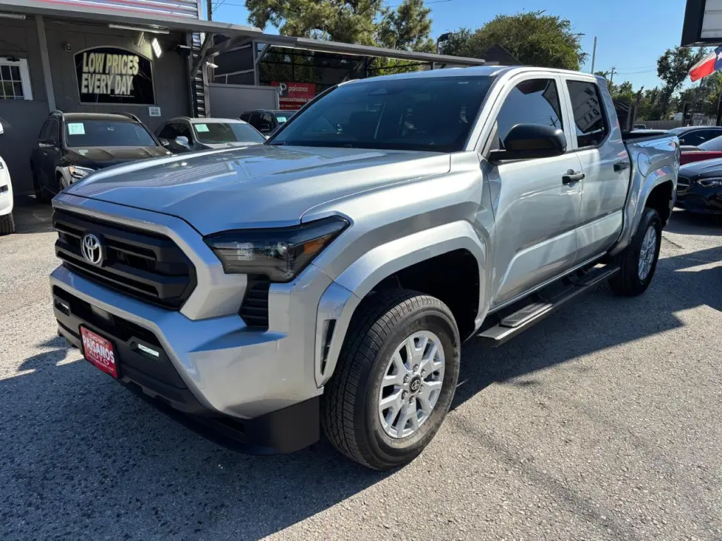 2025 Toyota Tacoma SR 4WD