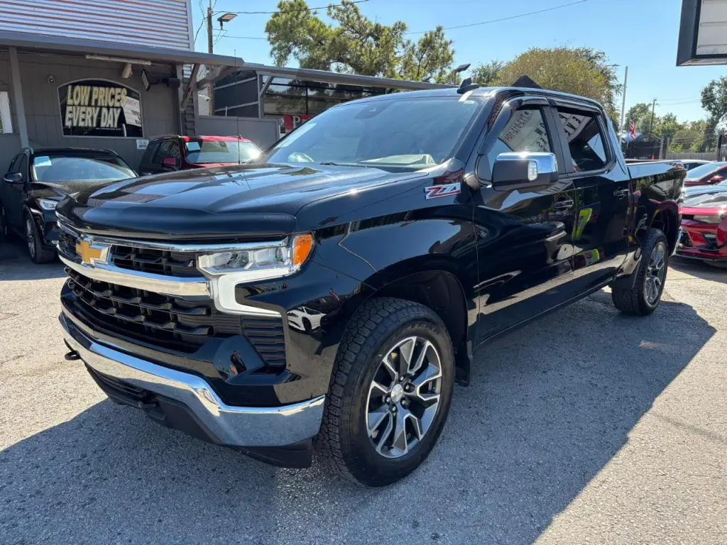 2023 Chevrolet Silverado 1500 LT