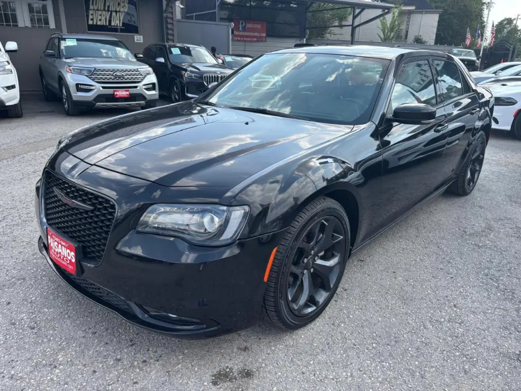 2022 Chrysler 300 S