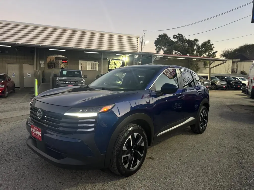 2025 Nissan Kicks SV 4WD