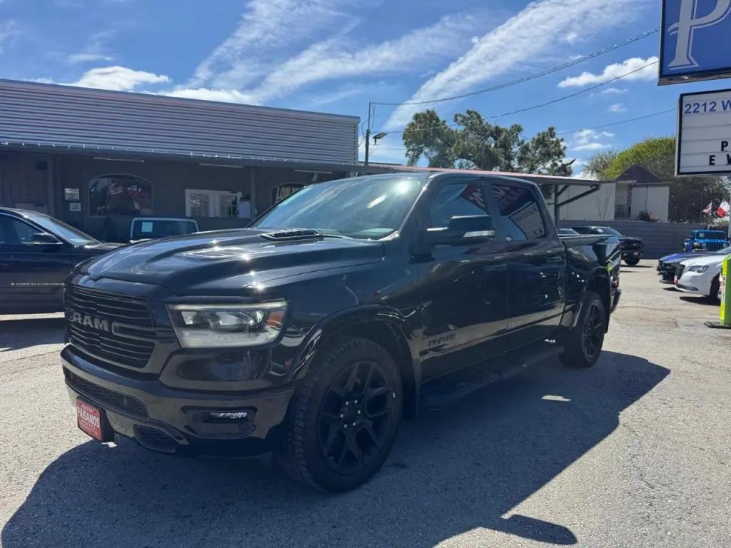 2022 RAM 1500 Laramie Crew Cab SWB 4WD