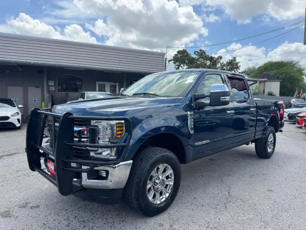 2019 Ford F-250 SD XLT Crew Cab 4WD