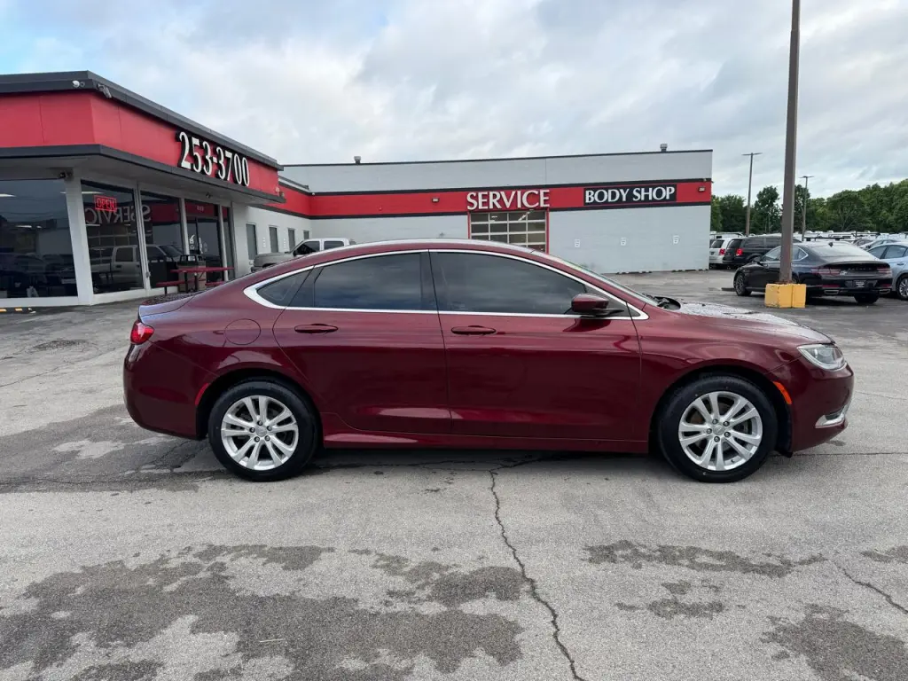 2016 Chrysler 200 Limited