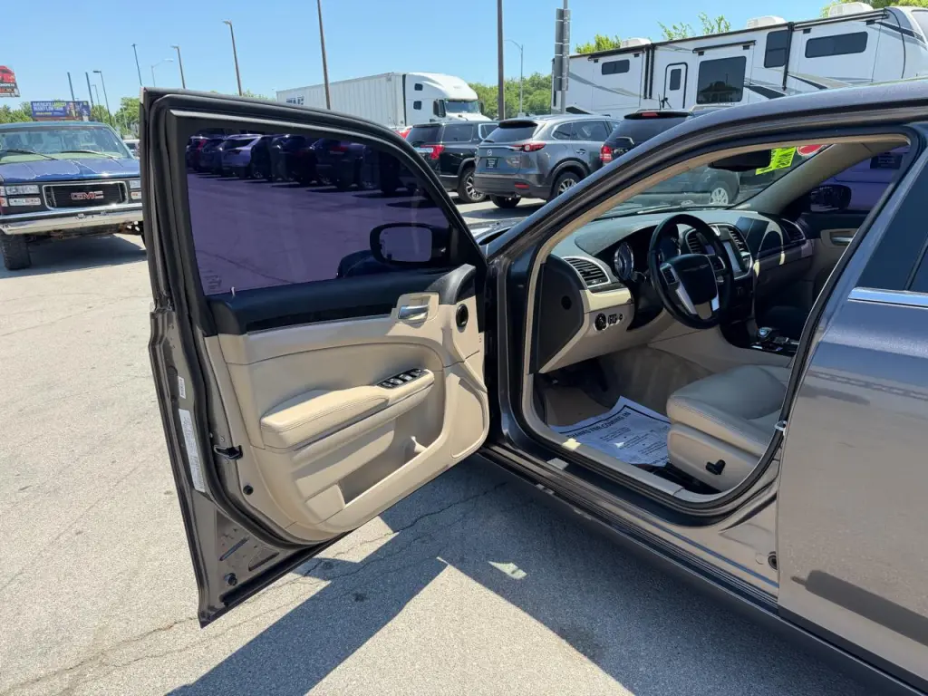 2013 Chrysler 300 C