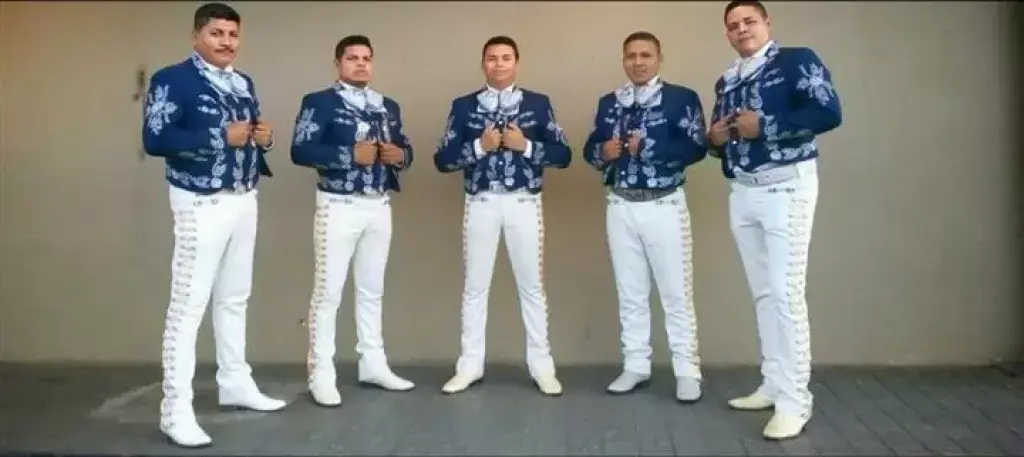 MARIACHI PARA SU FIESTA