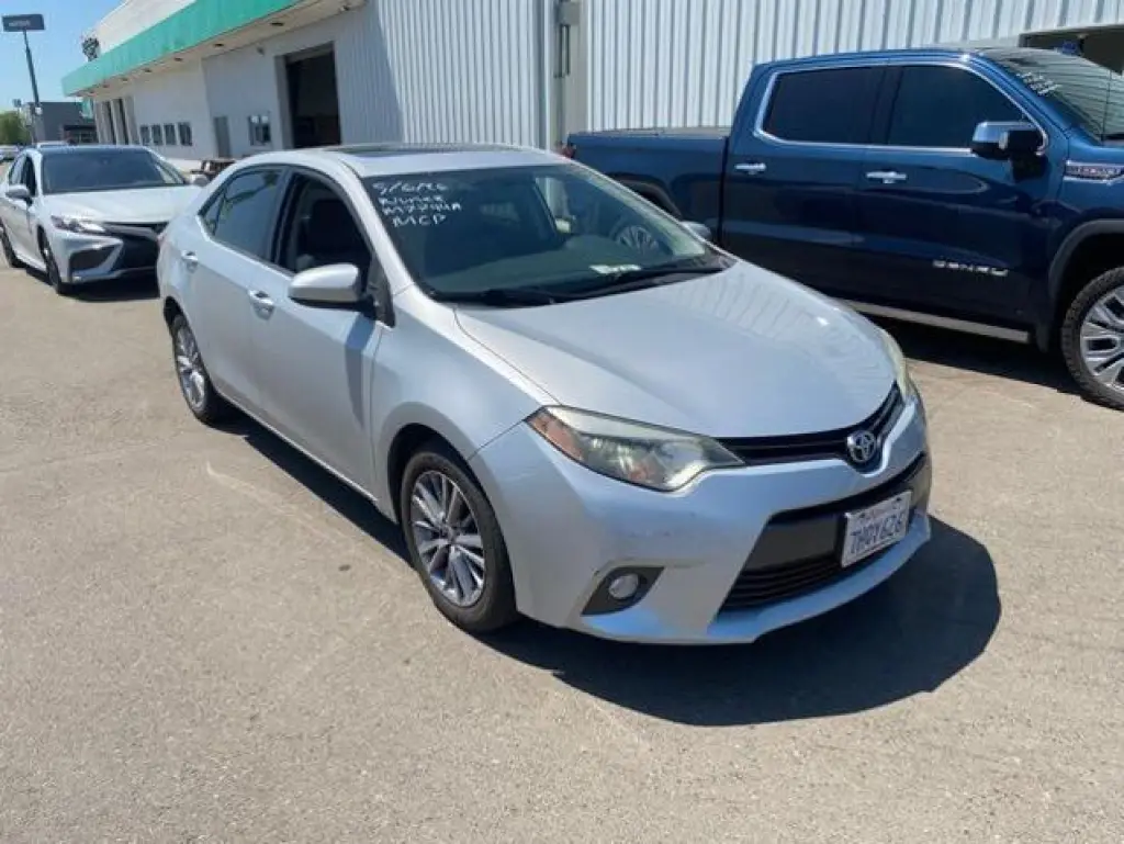 Toyota Corolla 2015 S 4dr Sedan