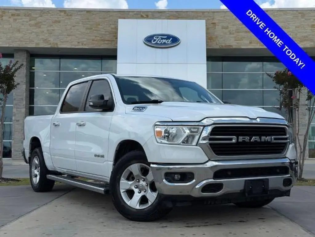 Ram 1500 2020 4x2 Big Horn 4dr Crew Cab 5.6 ft. SB Pickup