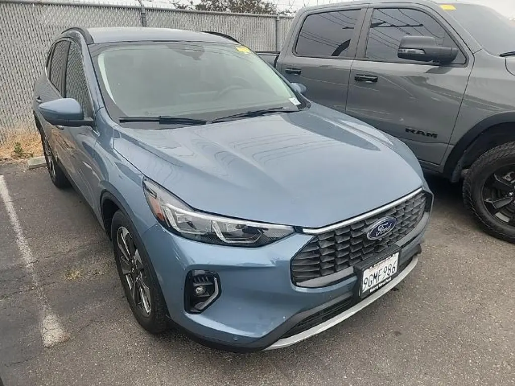 Ford Escape Hybrid 2023 Platinum 4dr SUV