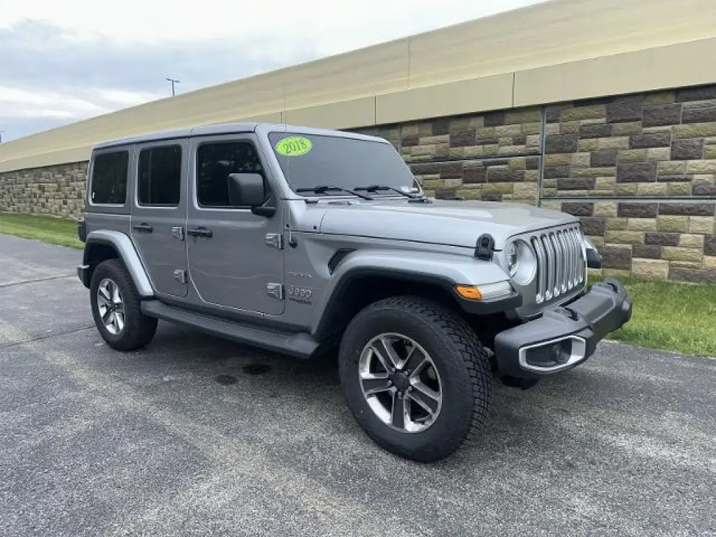 Jeep Wrangler Unlimited 2018 4x4 Moab 4dr SUV (midyear release)