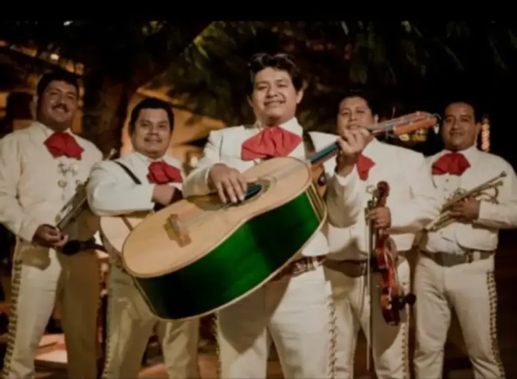 MARIACHI MI MÉXICO® $250