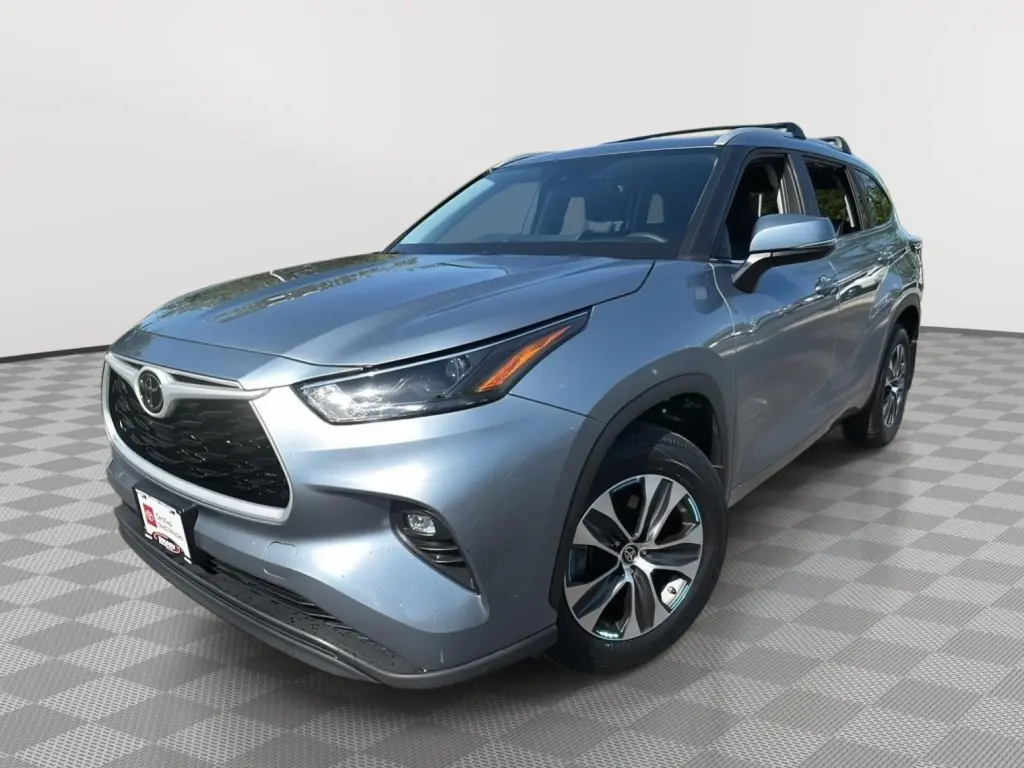 Gold Certified 2024 Toyota Highlander XLE