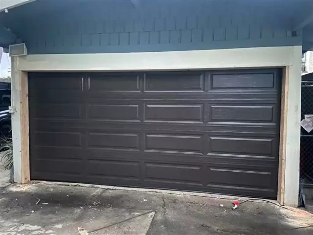 Roll up garage door