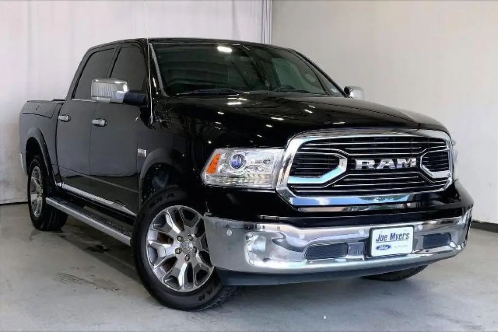 Ram 1500 2018 4x2 Laramie Limited 4dr Crew Cab 5.5 ft. SB Pickup