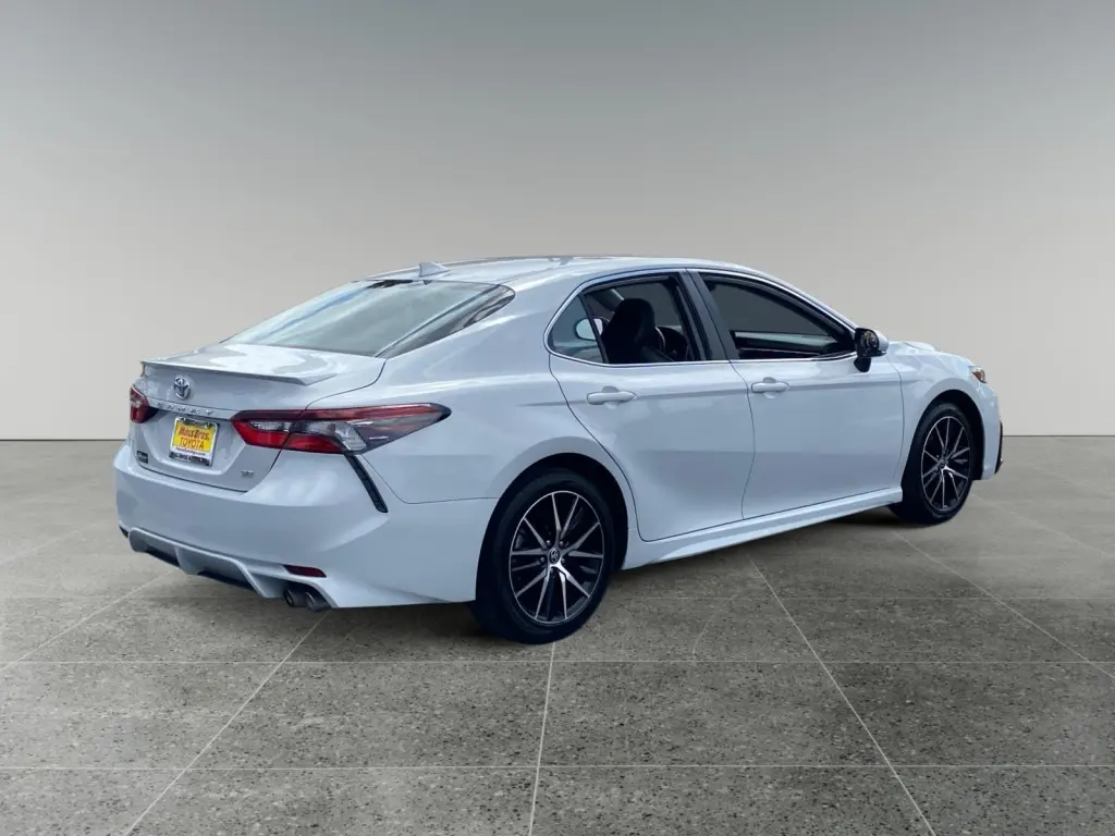 Toyota Camry 2023