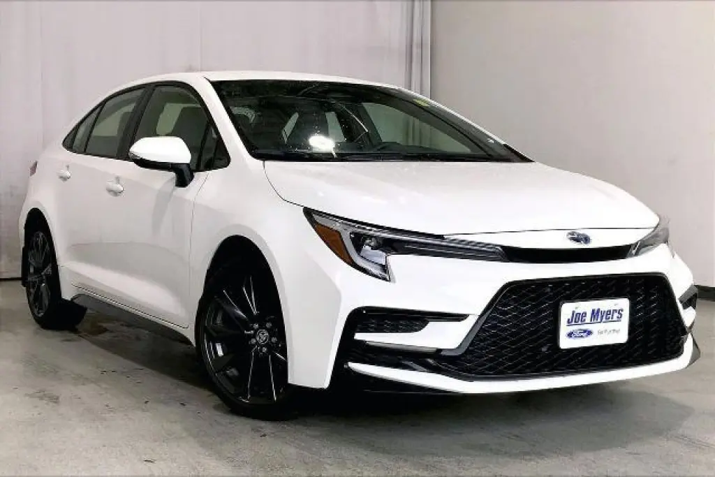 Toyota Corolla Hybrid 2024 SE 4dr Sedan