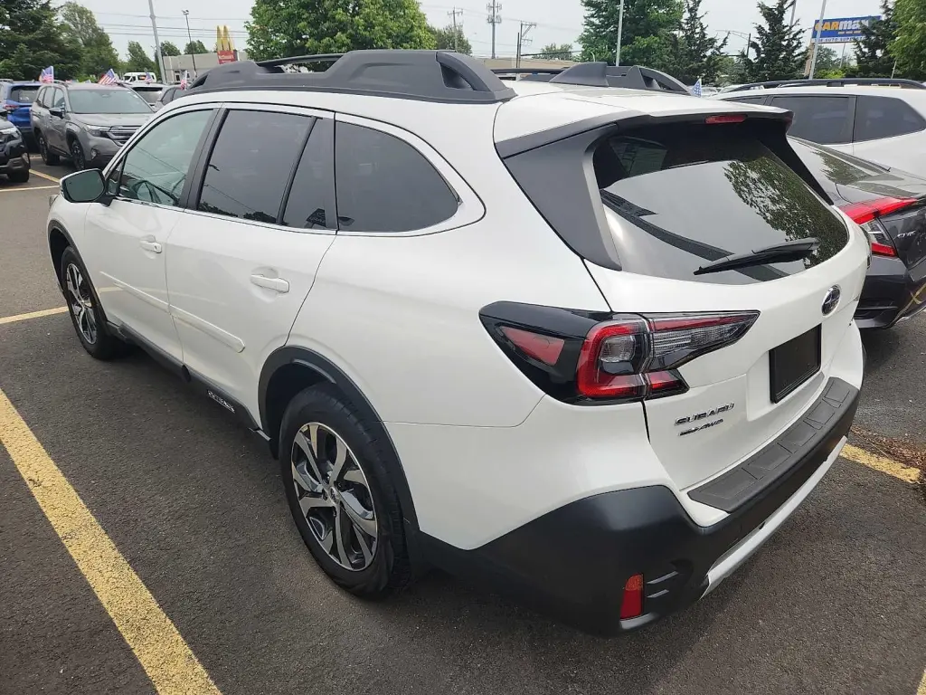 Subaru Outback 2022 AWD Limited 4dr Crossover