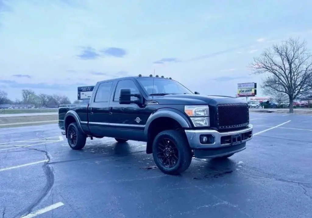 Ford F-250 Super Duty 2013 4x4 XLT 4dr Crew Cab 6.8 ft. SB Pickup
