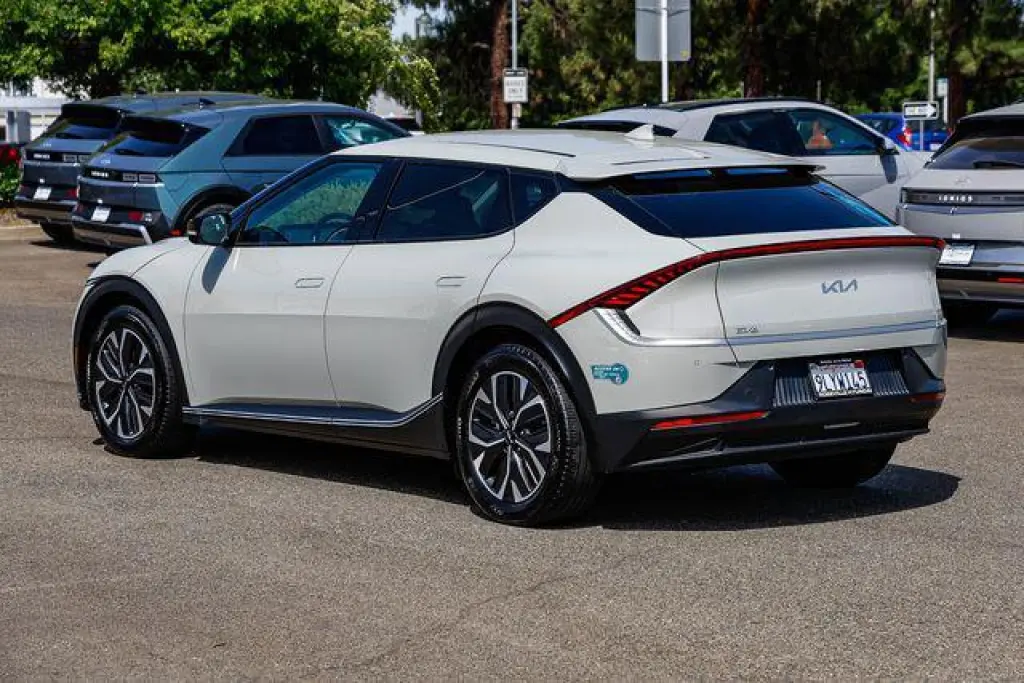 Kia EV6 2024 AWD Light Long Range 4dr Crossover