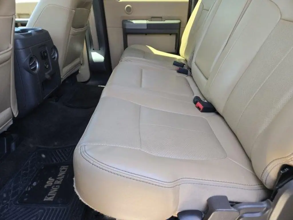Ford F-250 Super Duty 2012 4x4 Lariat 4dr Crew Cab 6.8 ft. SB Pickup