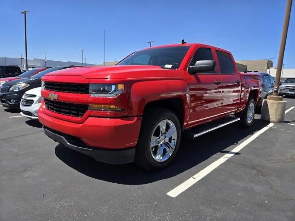 Chevrolet Silverado 1500 2018 4x2 Custom 4dr Crew Cab 5.8 ft. SB