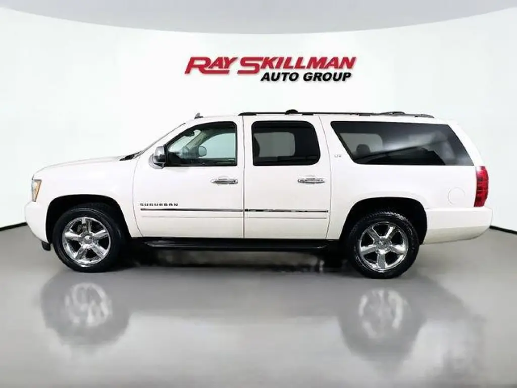 Chevrolet Suburban 2013 4x4 LTZ 4dr SUV