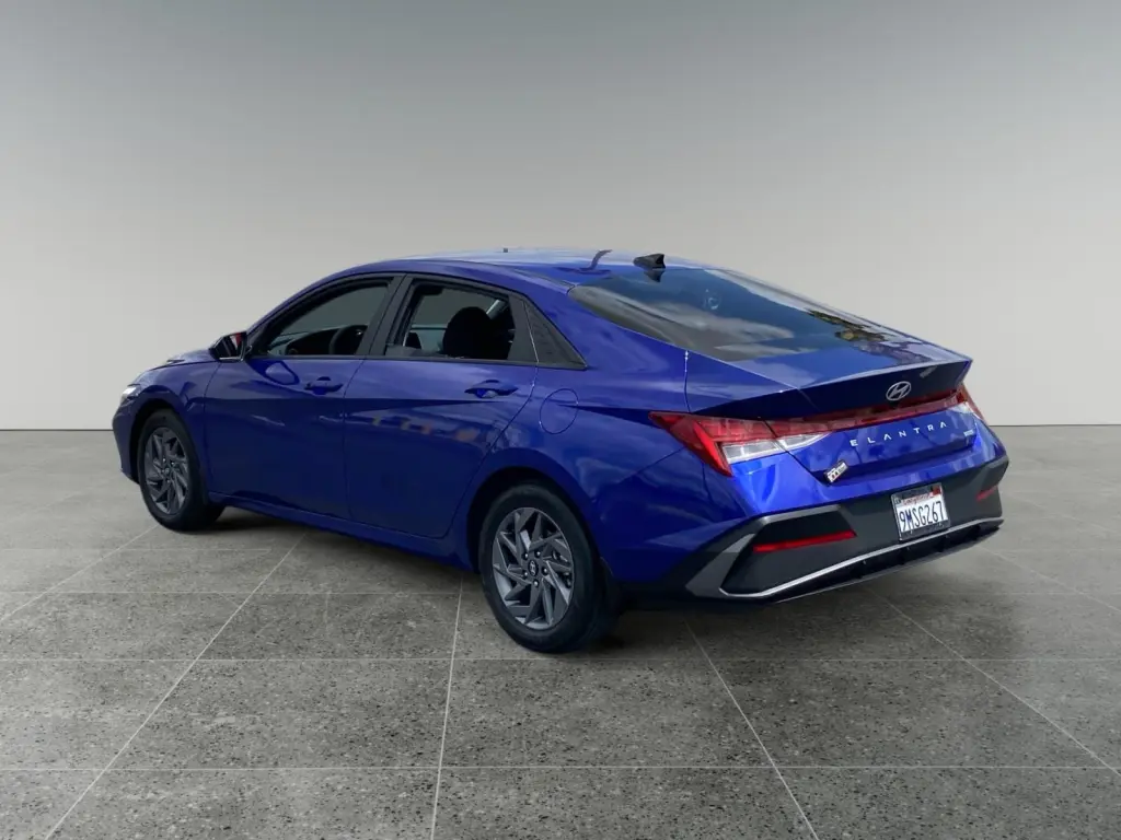 Hyundai ELANTRA Hybrid 2024 Blue 4dr Sedan
