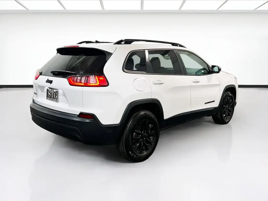 Jeep Cherokee 2023 4x4 Altitude Lux 4dr SUV