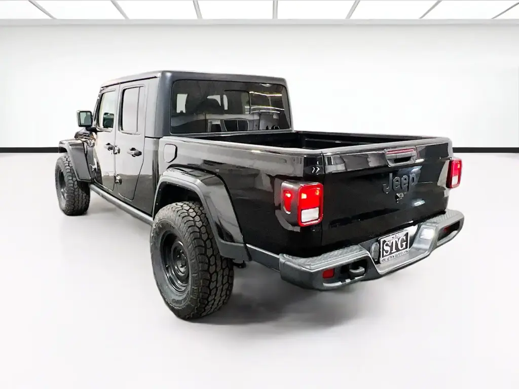 Jeep Gladiator 2022 4x4 Willys 4dr Crew Cab 5.0 ft. SB