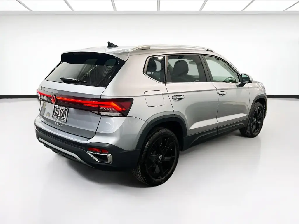 Volkswagen Taos 2025 SE 4dr SUV