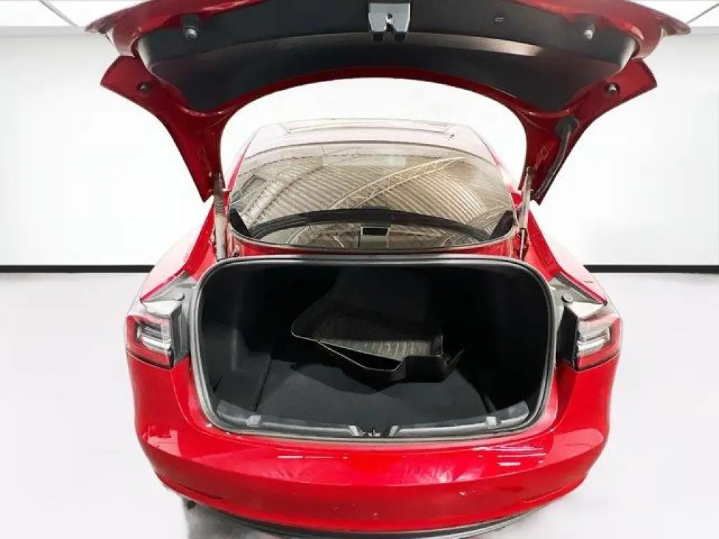 Tesla Model 3 2023 4dr Sedan