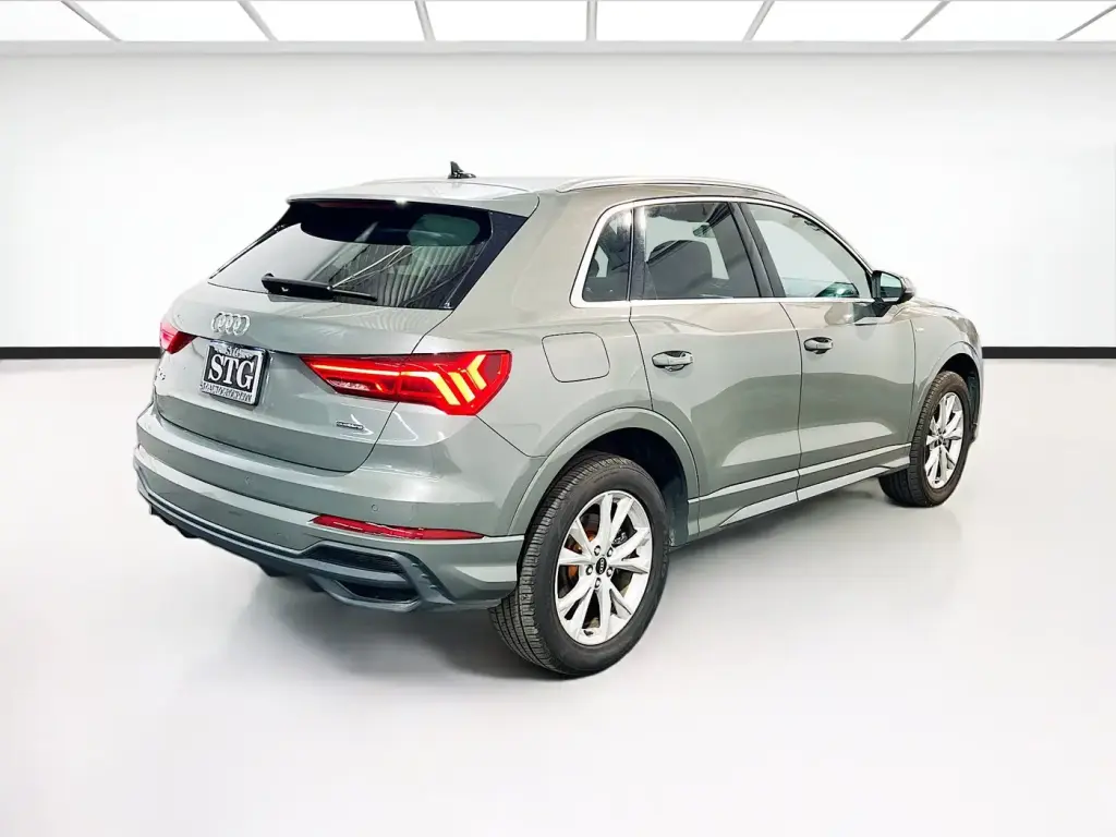 Audi Q3 2023 AWD quattro S line Premium 45 TFSI 4dr SUV