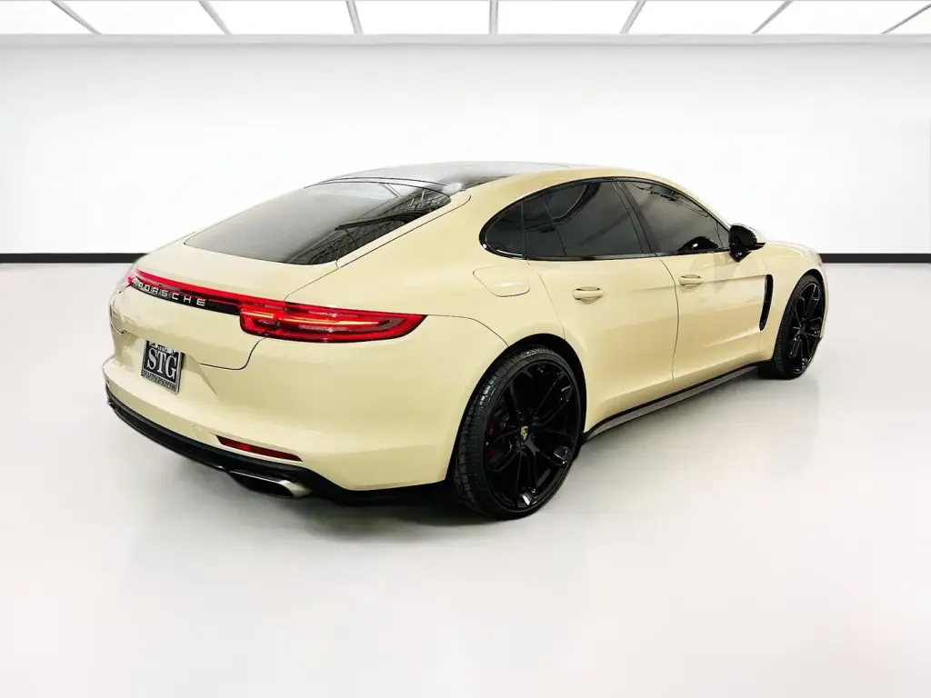 Porsche Panamera 2018 AWD 4 4dr Sedan