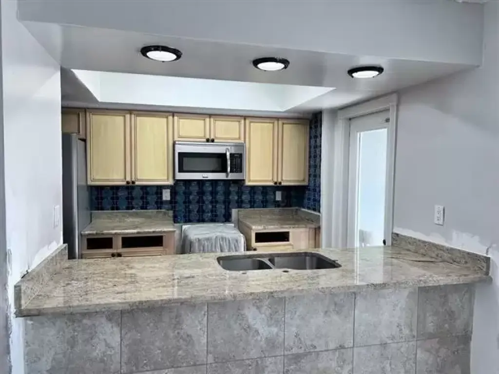 Counter tops Granite Quartz..