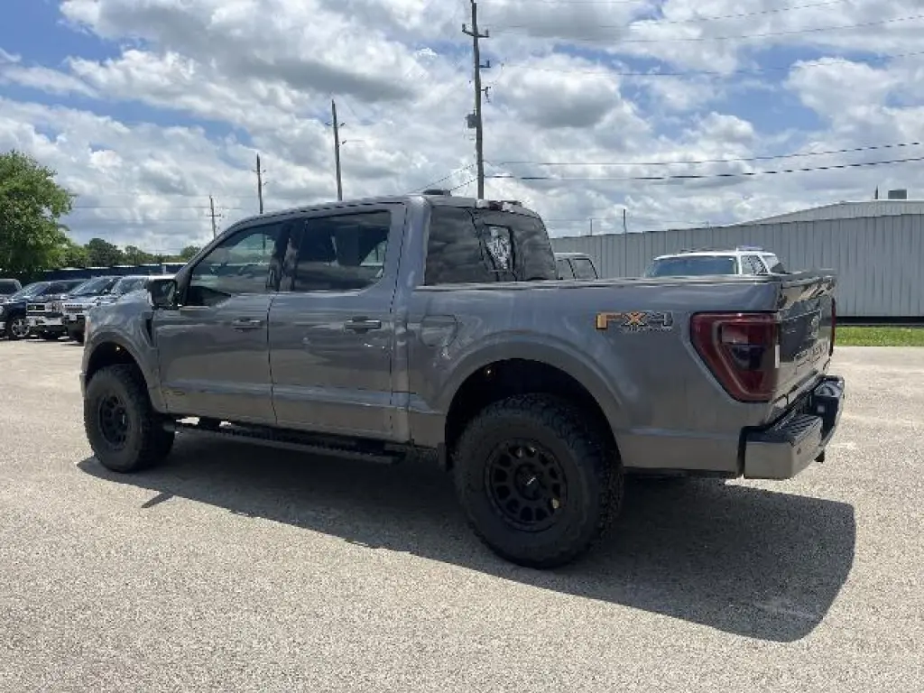 Ford F-150 2023 4x4 XLT 4dr SuperCrew 6.5 ft. SB