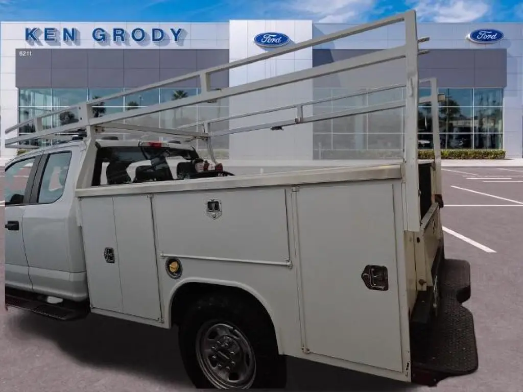 Ford F-350 Super Duty 2020 4x2 XL 4dr SuperCab 8 ft. LB SRW Pickup