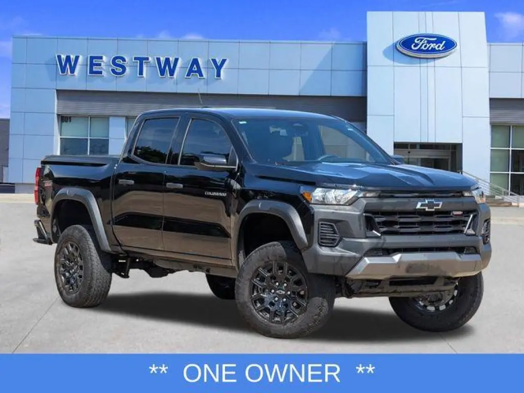 Chevrolet Colorado 2024 4x4 Trail Boss 4dr Crew Cab 5 ft. SB