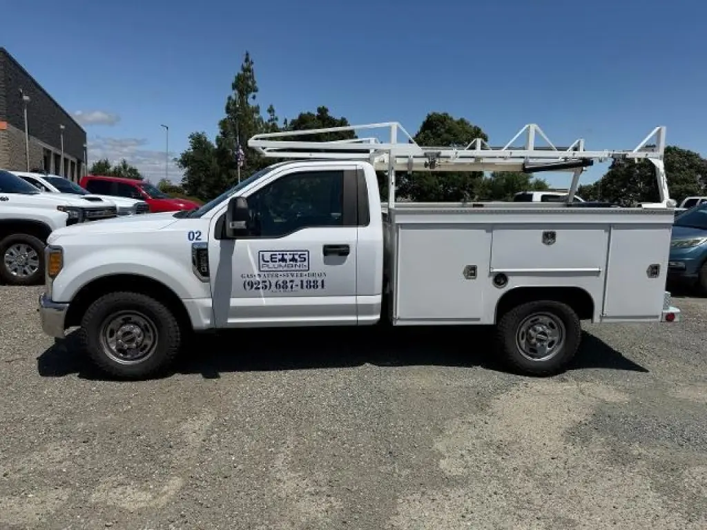 Ford F-250 Super Duty 2017 4x2 XL 2dr Regular Cab 8 ft. LB Pickup