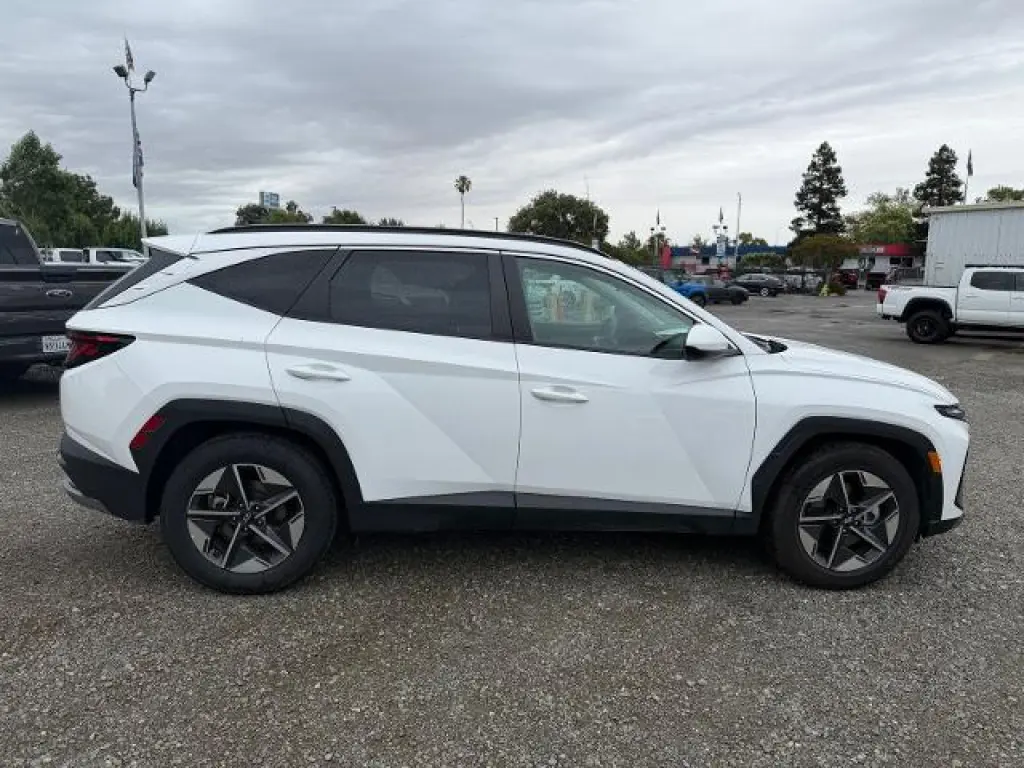 Hyundai TUCSON 2025 SEL 4dr SUV