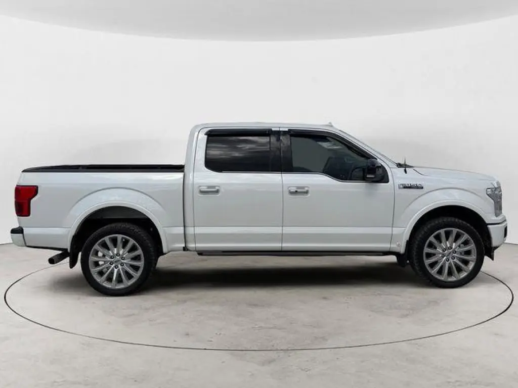 Ford F-150 2018 4x4 Limited 4dr SuperCrew 5.5 ft. SB