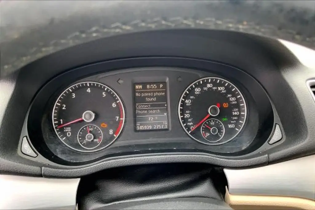 Volkswagen Passat 2013 SE 4dr Sedan 5M