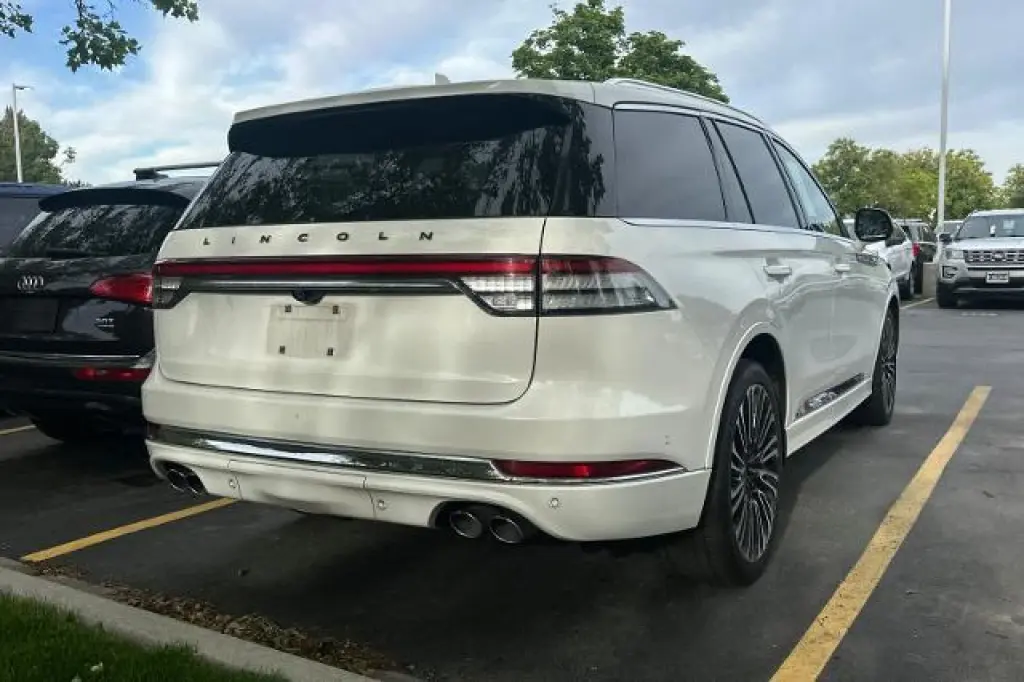 Lincoln Aviator 2021 AWD Black Label 4dr SUV