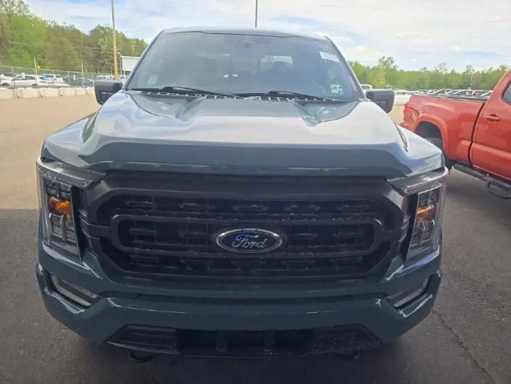 Ford F-150 2023 4x4 XLT 4dr SuperCrew 5.5 ft. SB