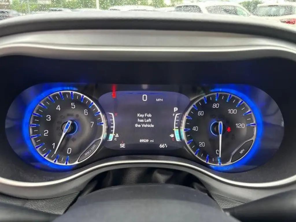 Chrysler Pacifica 2020 Touring L Plus 4dr Mini-Van
