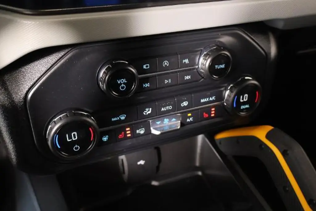 Ford Bronco 2021 4x4 Black Diamond Advanced 4dr SUV