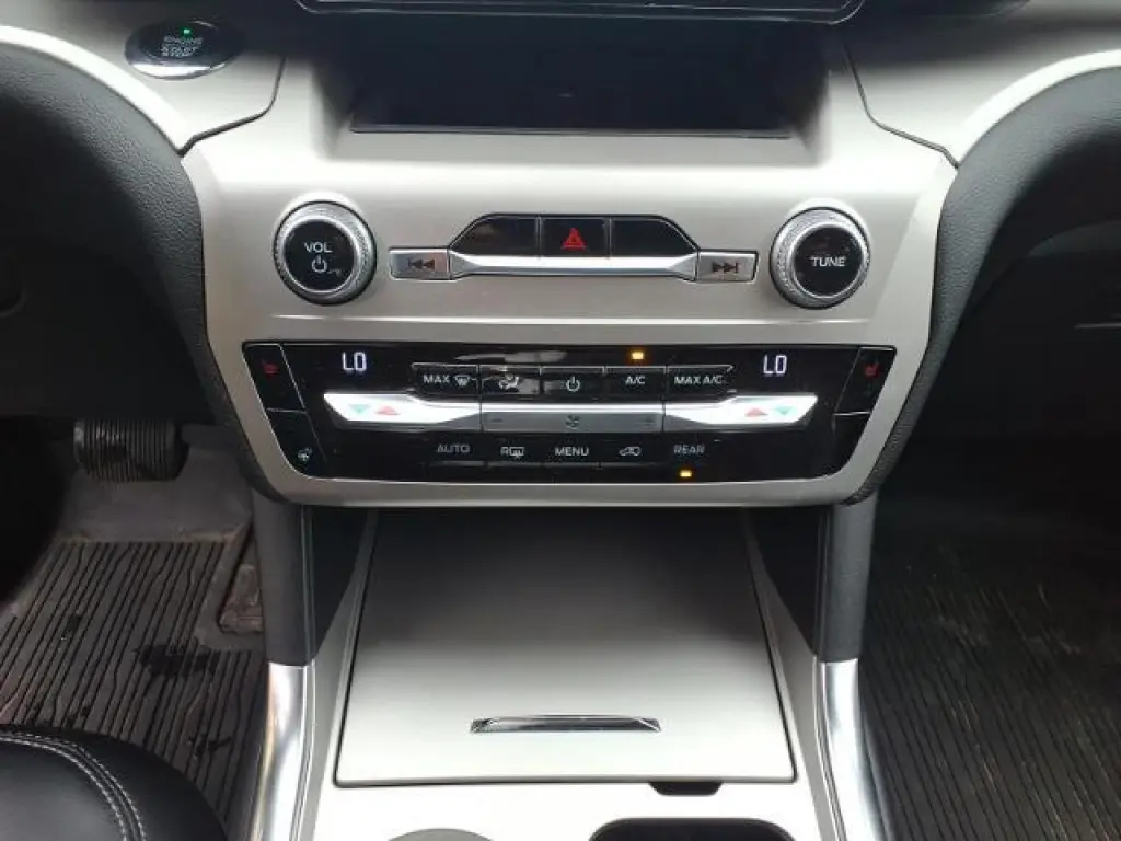 Ford Explorer 2021 AWD XLT 4dr SUV