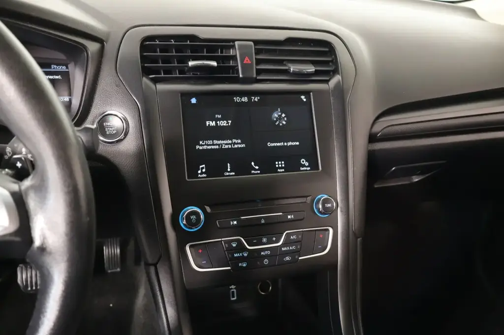 Ford Fusion 2018 SE 4dr Sedan