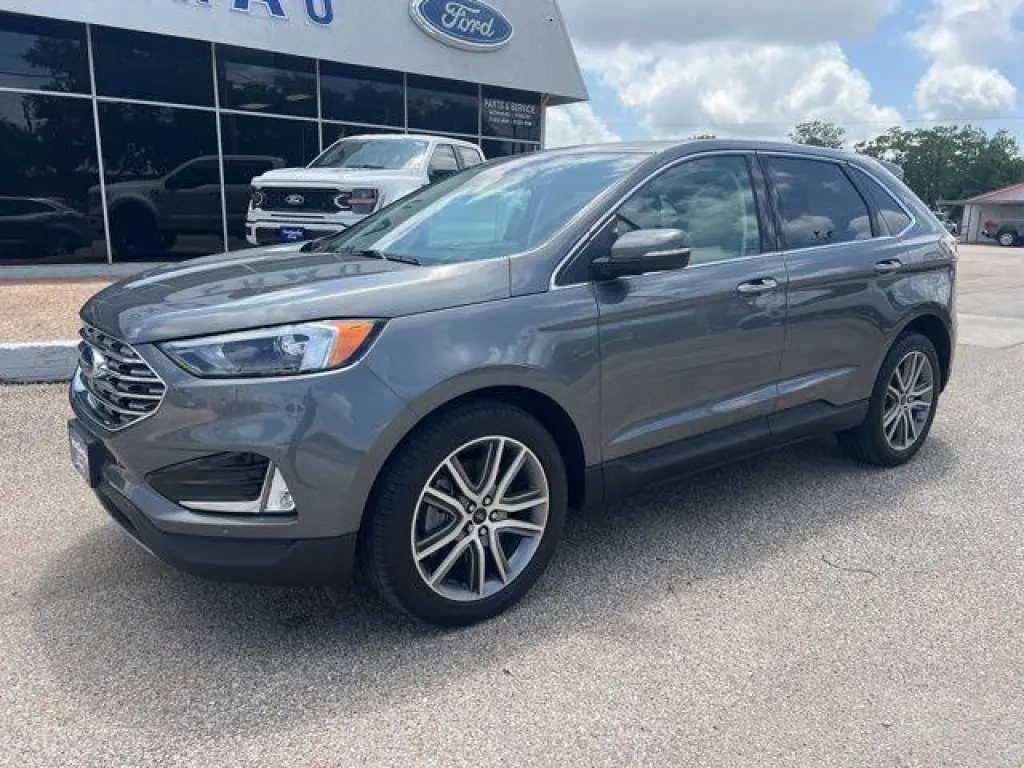 Ford Edge 2023 AWD Titanium 4dr Crossover