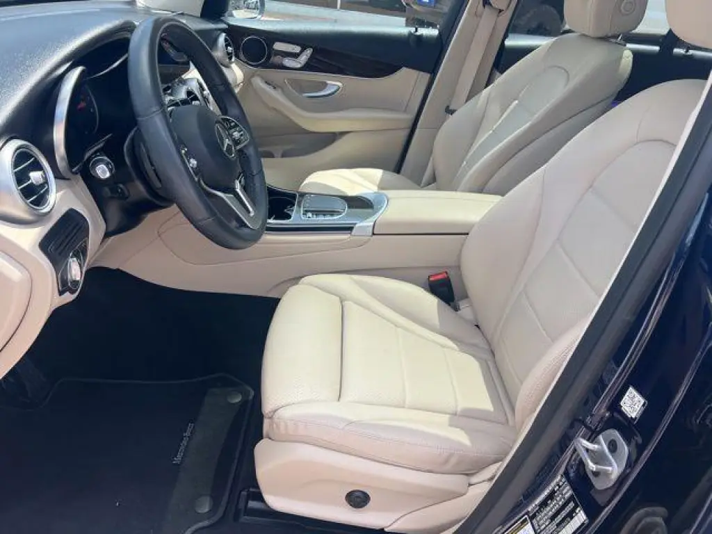 Mercedes-Benz GLC 2022 GLC 300 4dr SUV